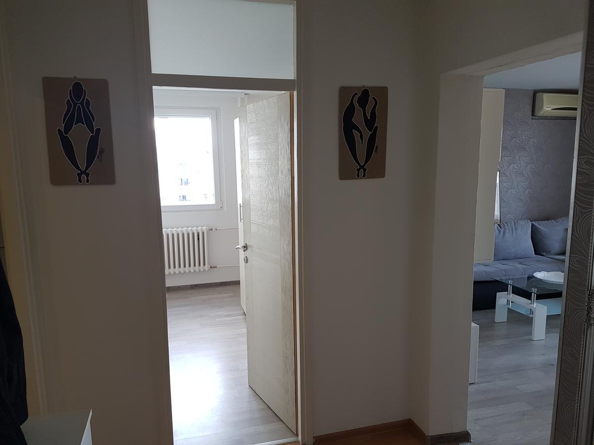 Apartman Vuk - Stan Na Dan バニャ・ルカ エクステリア 写真