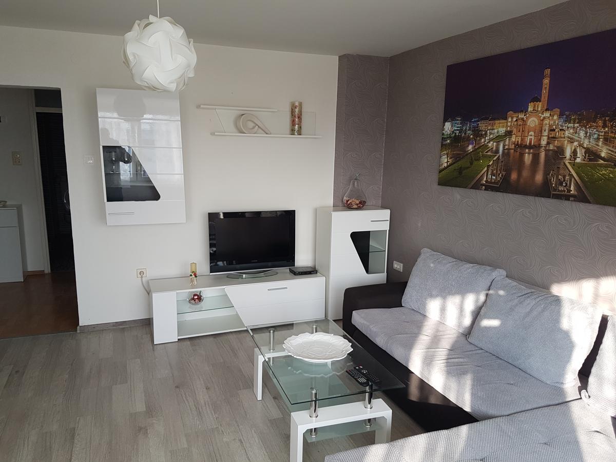 Apartman Vuk - Stan Na Dan バニャ・ルカ エクステリア 写真